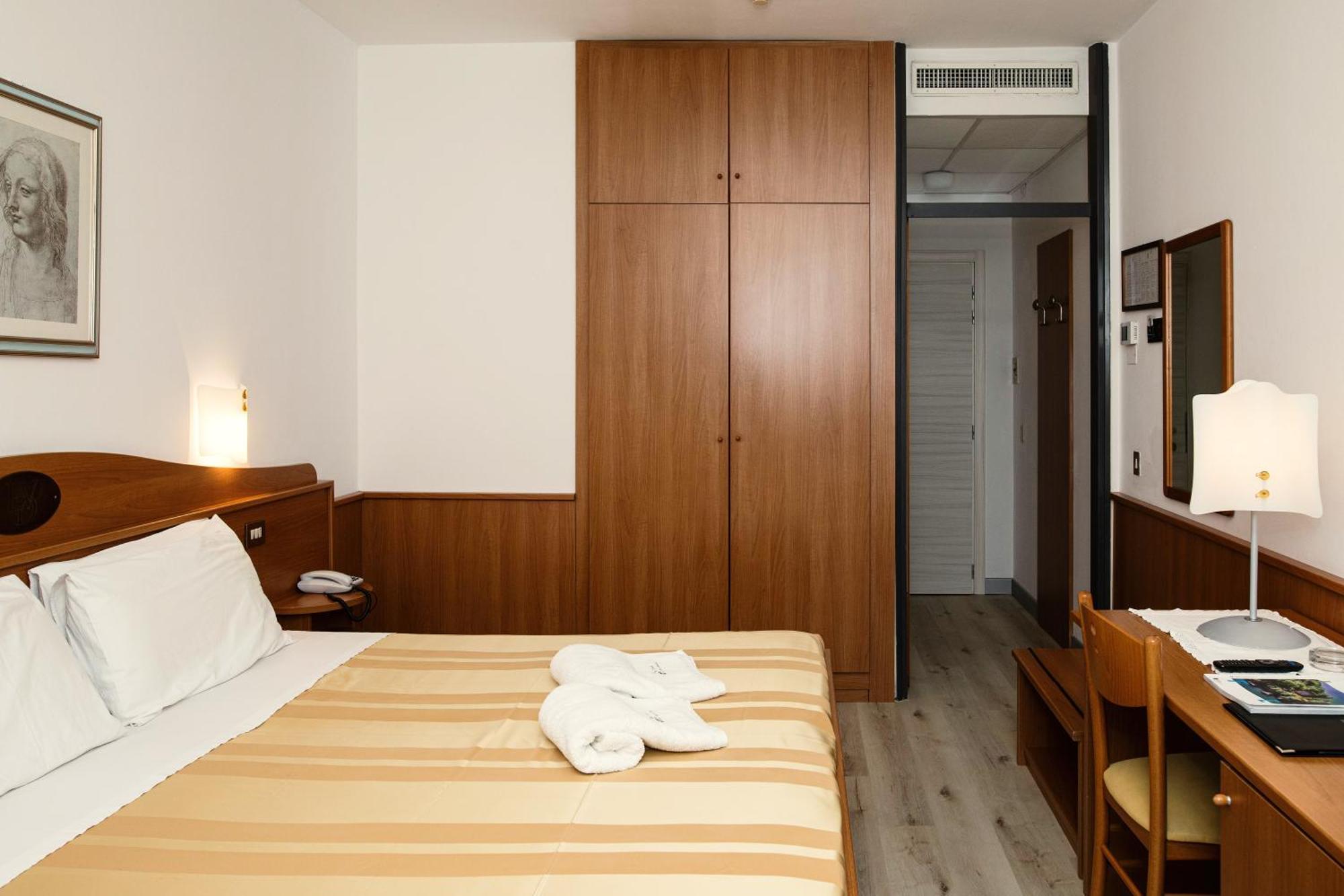 Hotel Leonardo Da Vinci Wellness Spa 比比翁 外观 照片