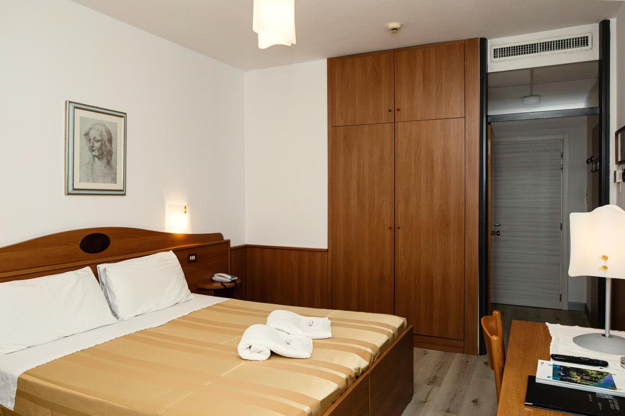 Hotel Leonardo Da Vinci Wellness Spa 比比翁 外观 照片