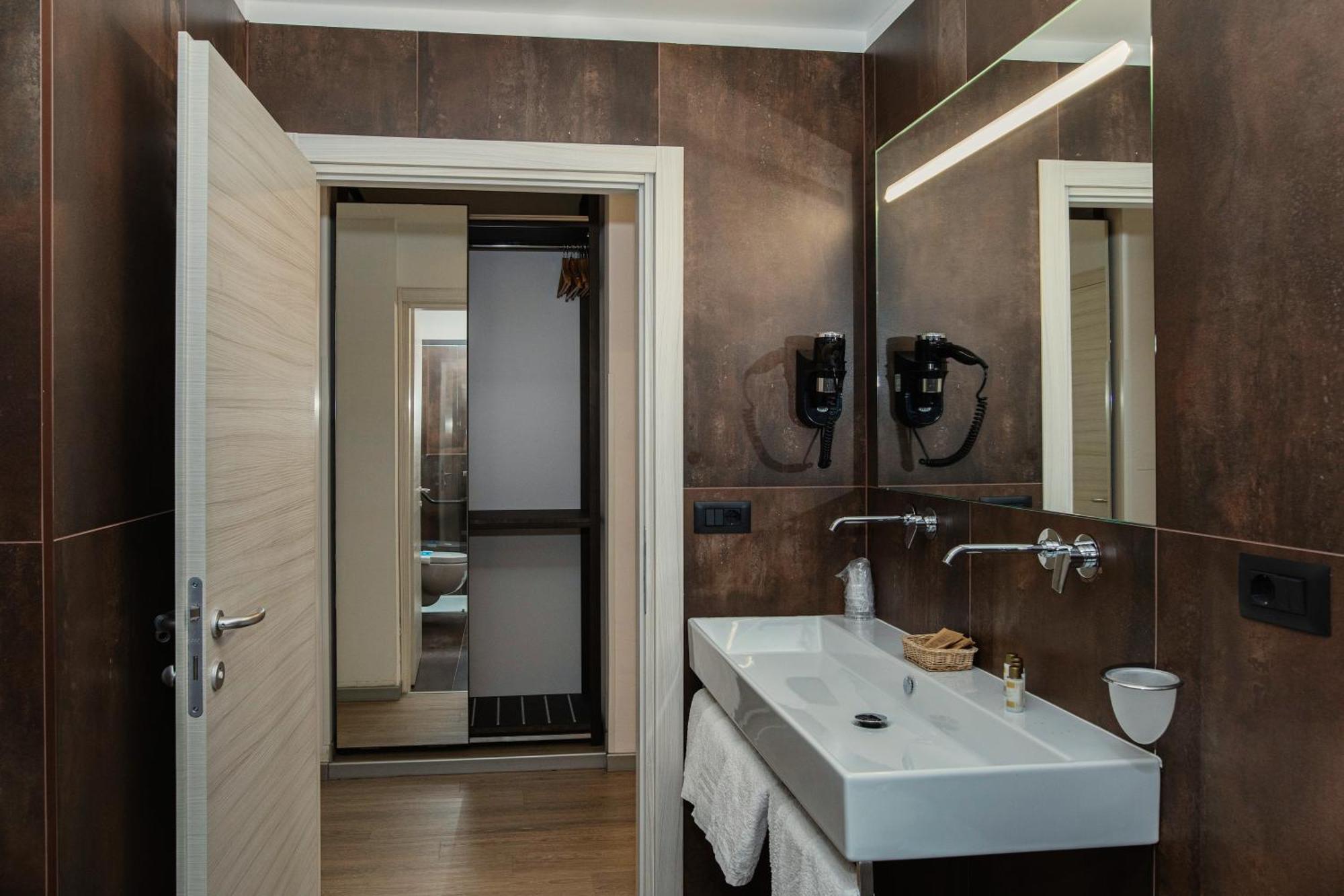 Hotel Leonardo Da Vinci Wellness Spa 比比翁 外观 照片