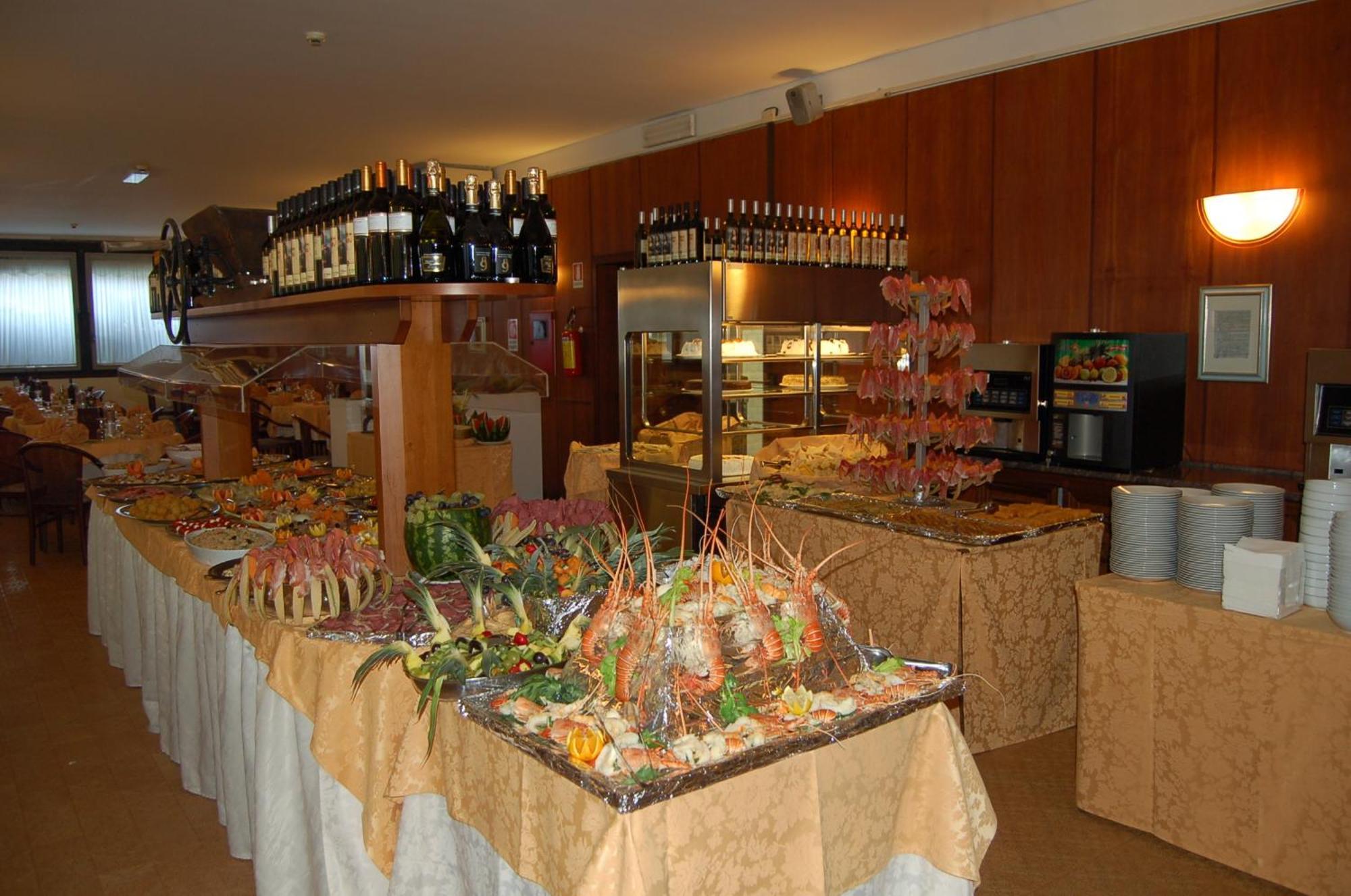Hotel Leonardo Da Vinci Wellness Spa 比比翁 外观 照片