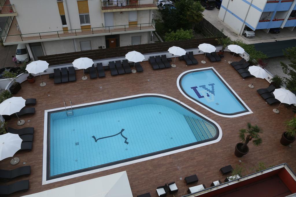 Hotel Leonardo Da Vinci Wellness Spa 比比翁 外观 照片