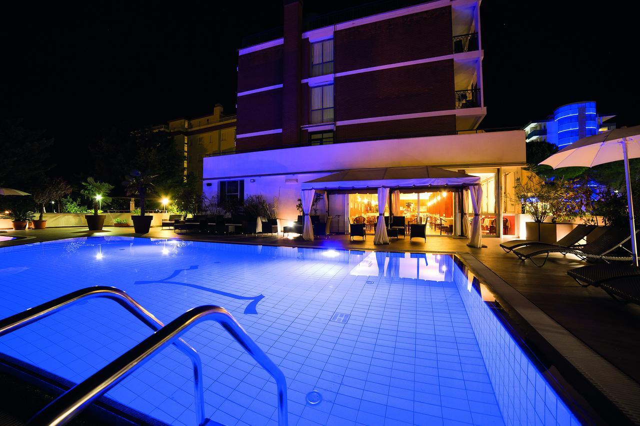 Hotel Leonardo Da Vinci Wellness Spa 比比翁 外观 照片